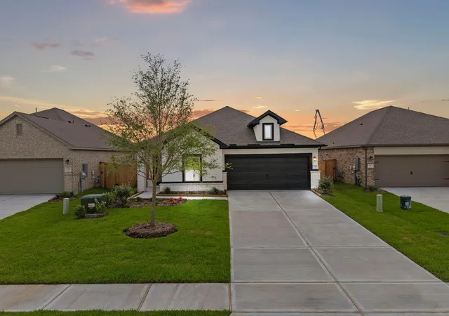 Homes for sale in Angleton, TX | 3506 Atlas Point Ln, Angleton, TX 77515 | MLS# 4100609