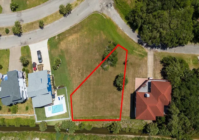 Photo 2 of Land for sale at Lot 10 & 11 Blk 29 Pirates Beach Cir, Galveston, TX 77554 | MLS# 34381013 | Listing updated on 2026-08-18