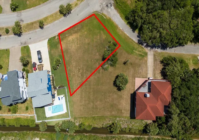 Photo 3 of Land for sale at Lot 10 & 11 Blk 29 Pirates Beach Cir, Galveston, TX 77554 | MLS# 34381013 | Listing updated on 2026-08-18