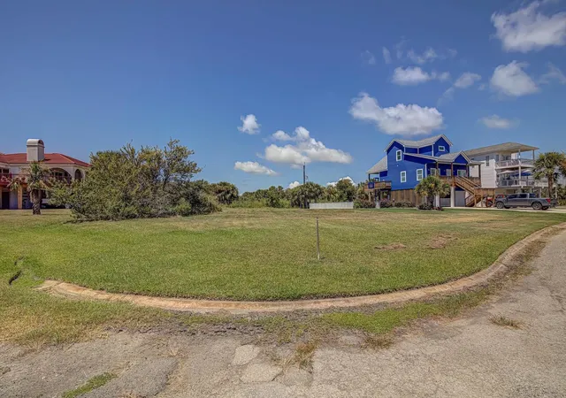 Photo 4 of Land for sale at Lot 10 & 11 Blk 29 Pirates Beach Cir, Galveston, TX 77554 | MLS# 34381013 | Listing updated on 2026-08-18