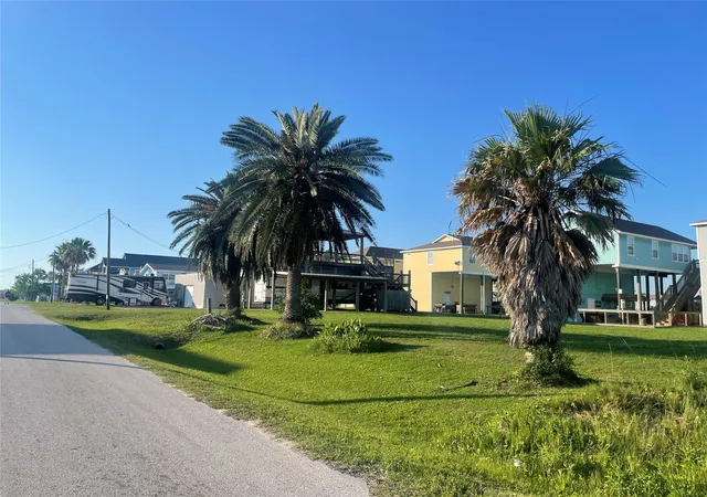 Photo 4 of Land for sale at 956 S Tinkle Ln, Port Bolivar, TX 77650 | MLS# 97644531 | Listing updated on 2026-08-17