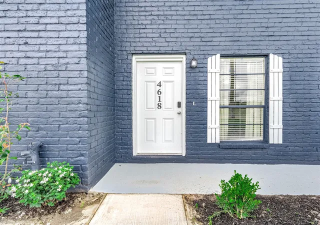 2nd image of 4618 & 4620 W Orange St, Pearland, TX 77581 | MLS# 45020668