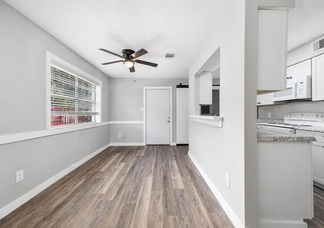5th image of 4618 & 4620 W Orange St, Pearland, TX 77581 | MLS# 45020668