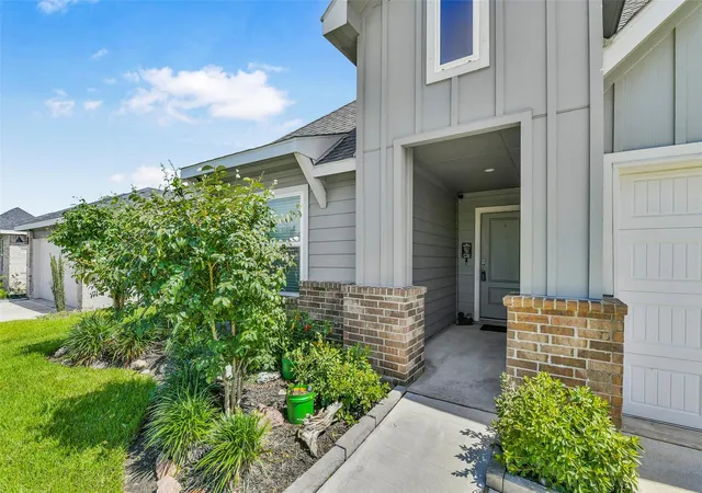 2nd image of 9621 Wall St, Texas City, TX 77591 | MLS# 67548756