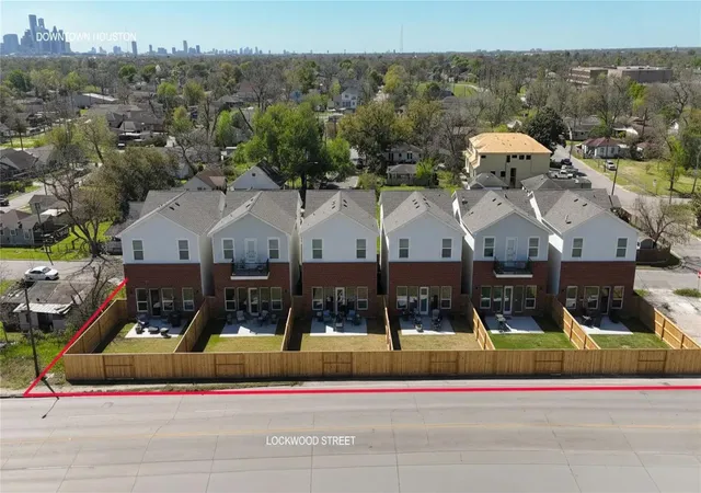4th image of 3531 Lockwood Dr, Houston, TX 77026 | MLS# 3936605