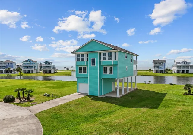 Photo 3 of Single family home for sale at 4035 Estuary Ct, Galveston, TX 77554 | MLS# 47600454 | Listing updated on 2026-09-16