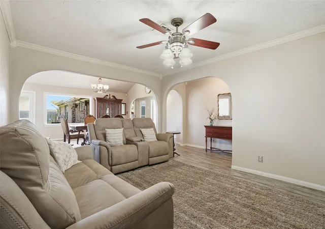 5th image of 308 Moody Ave, League City, TX 77573 | MLS# 31020490