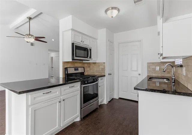 Photo 4 of Sale Pending at 3702 Saint William Ln, Houston, TX 77084 | MLS# 75625000 | Listing updated on 2026-09-21