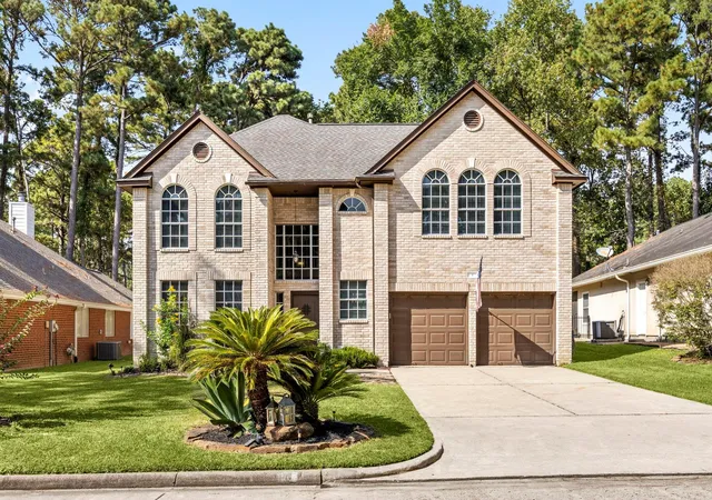 Photo 3 of Sale Pending at 4 Balboa Rd, Montgomery, TX 77356 | MLS# 26769346 | Listing updated on 2026-09-18