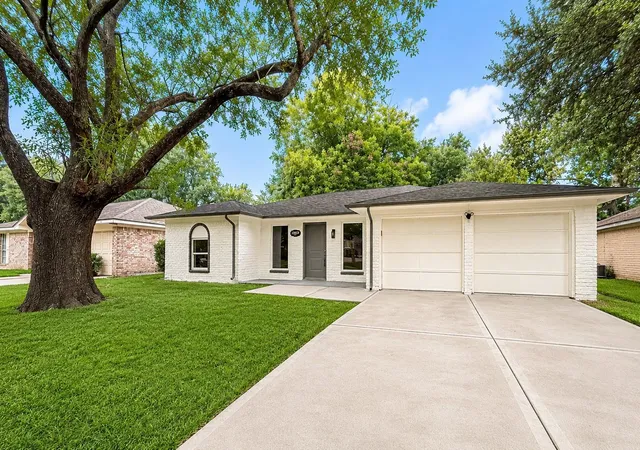1st image of 13619 Elm Ct, Sugar Land, TX 77498 | MLS# 48211147