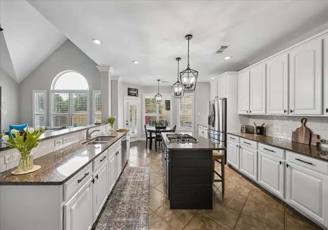 3rd image of 28010 Fulshear Plantation Ct, Fulshear, TX 77441 | MLS# 15838708