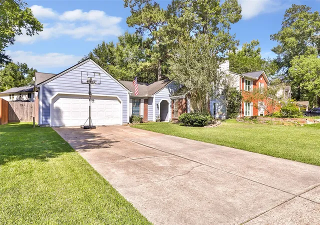 Homes for sale in Kingwood, TX | 5406 Creek Shadows Dr, Kingwood, TX 77339 | MLS# 10998200