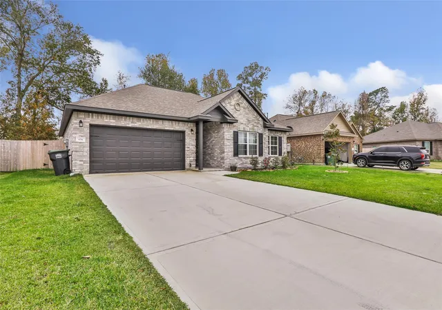 2nd image of 436 Pebble Dr, Dayton, TX 77535 | MLS# 86920889