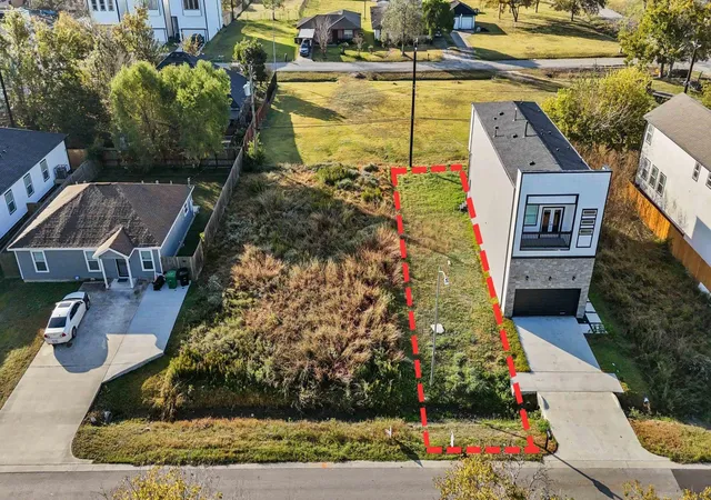 1st image of 5308 Sunbeam St, Houston, TX 77033 | MLS# 6626846