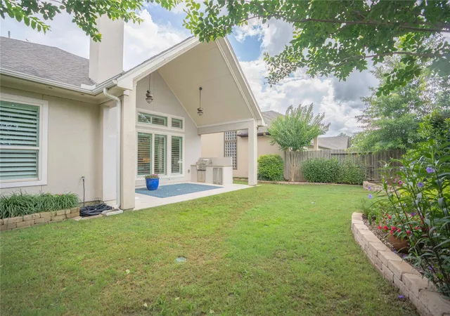 29th image of 62 Floral Hills Ln, Fulshear, TX 77441 | MLS# 75683624