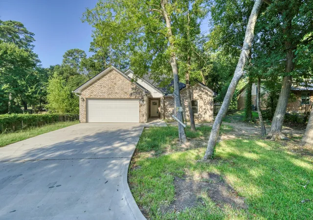1st image of 1112 Holly Springs, Huntsville, TX 77320 | MLS# 91220370