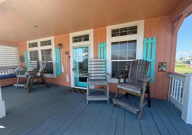 Photo 4 of Single family home for sale at 2021 Vista Dr, Port Bolivar, TX 77650 | MLS# 9016738 | Listing updated on 2025-11-05