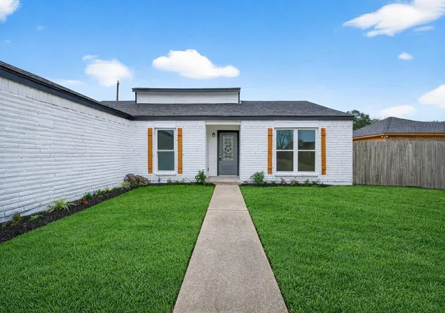 Homes for sale in Stafford, TX | 13110 Naples Ln, Stafford, TX 77477 | MLS# 84574928