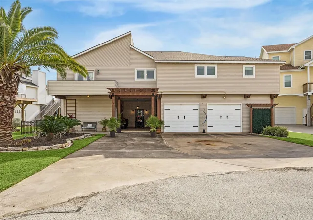 1st image of 115 Bamaku Bnd, Galveston, TX 77554 | MLS# 58764253