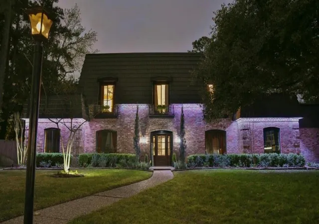 Photo 1 of Single family home for sale at 5518 Three Oaks Cir, Houston, TX 77069 | MLS# 69329772 | Listing updated on 2026-08-05
