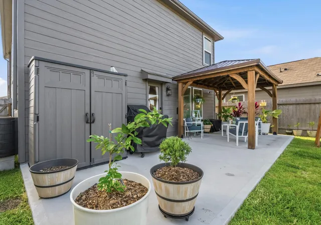Photo 3 of Single family home for sale at 14987 N Ascot Bnd Cir, Conroe, TX 77306 | MLS# 71695816 | Listing updated on 2026-09-13