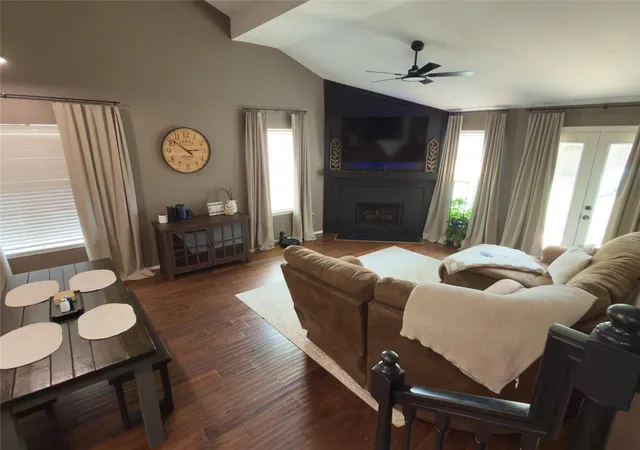 4th image of 11903 Ezekiel Dr, Tomball, TX 77375 | MLS# 20929351