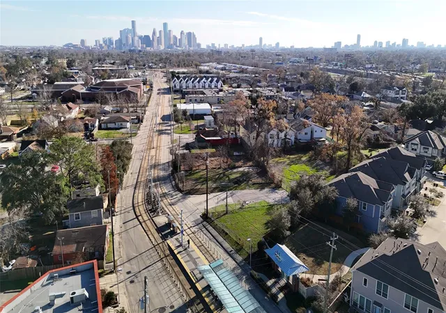 1st image of 4701 Fulton St, Houston, TX 77009 | MLS# 54335512