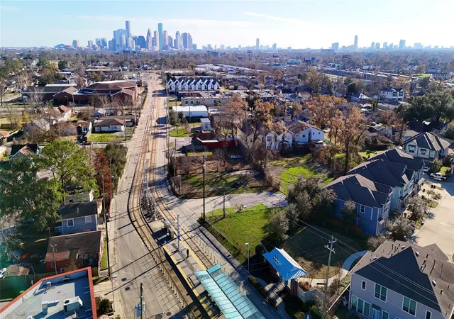 2nd image of 4701 Fulton St, Houston, TX 77009 | MLS# 54335512