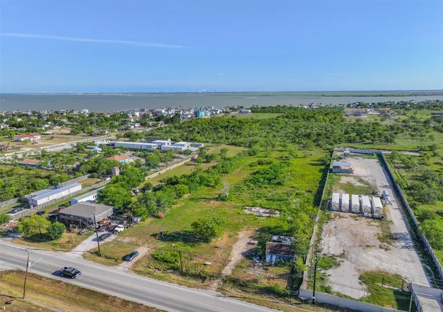 14th image of 2375 E Fm 517, Dickinson, TX 77539 | MLS# 22553152