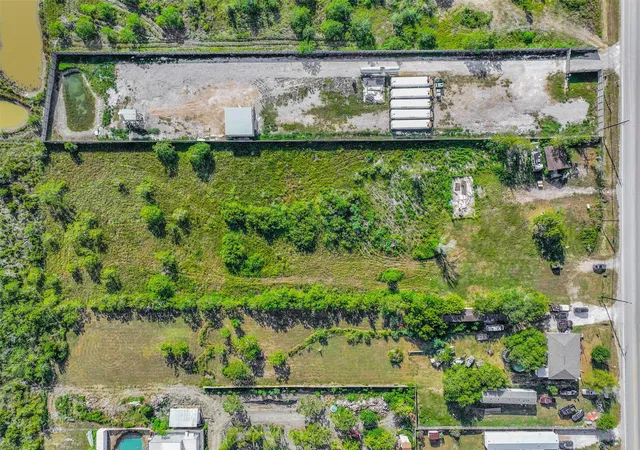 5th image of 2375 E Fm 517, Dickinson, TX 77539 | MLS# 22553152