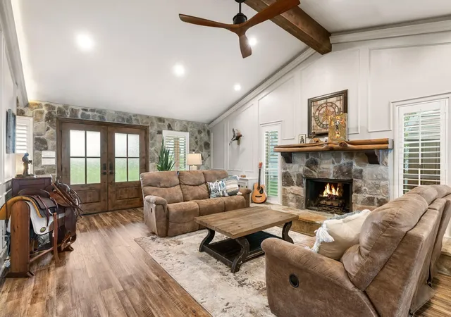 Photo 4 of Single family home for sale at 16422 Hunters Trl, Montgomery, TX 77356 | MLS# 86255631 | Listing updated on 2026-08-26