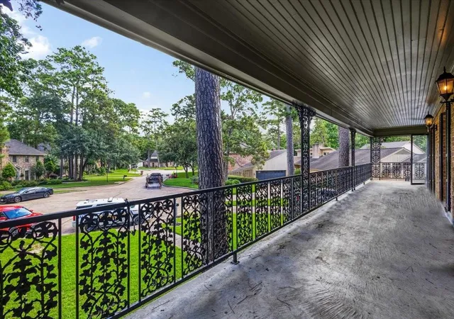 Photo 3 of Sale Pending at 5431 Crown Colony, Houston, TX 77069 | MLS# 60294978 | Listing updated on 2026-09-21
