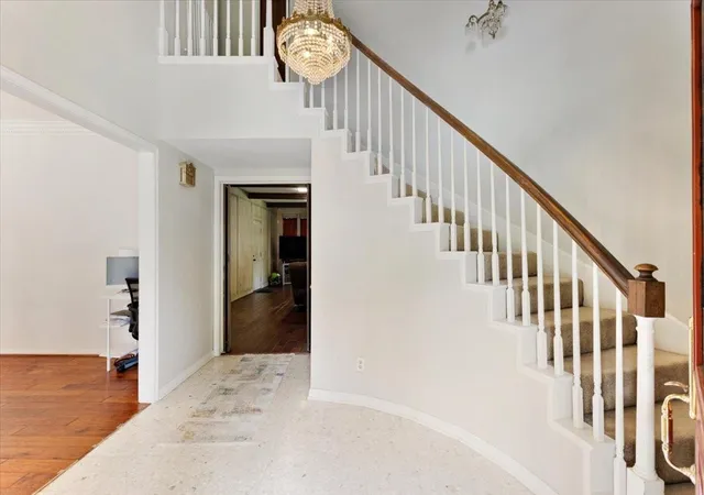 Photo 4 of Sale Pending at 5431 Crown Colony, Houston, TX 77069 | MLS# 60294978 | Listing updated on 2026-09-21