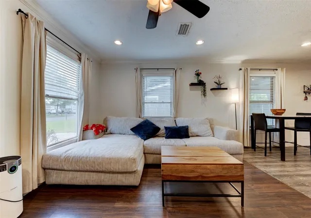 Homes for sale in Baytown, TX | 708 Gresham St, Baytown, TX 77520 | MLS# 96145770