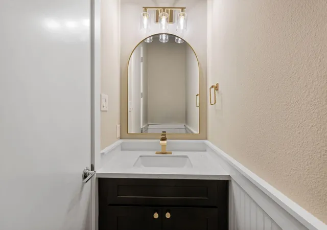 Photo 3 of Single family home for sale at 765 Grove St, Houston, TX 77020 | MLS# 64560272 | Listing updated on 2026-09-17