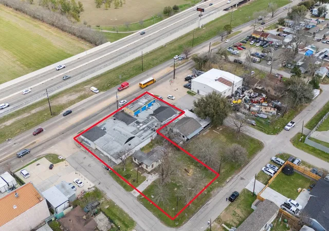 4th image of 12219 - 12221 - 4107 B St Alief Clodine Rd, Houston, TX 77082 | MLS# 27862840
