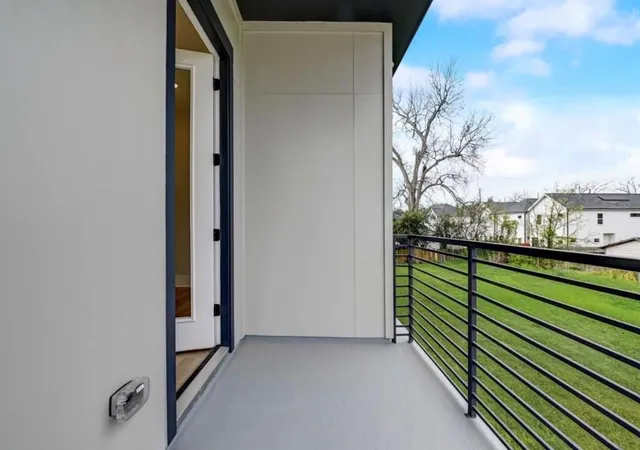 23rd image of 1518 Malvern St, Houston, TX 77009 | MLS# 85351147