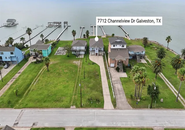 Photo 1 of Single family home for sale at 7712 Channelview Dr, Galveston, TX 77554 | MLS# 22601207 | Listing updated on 2026-09-14