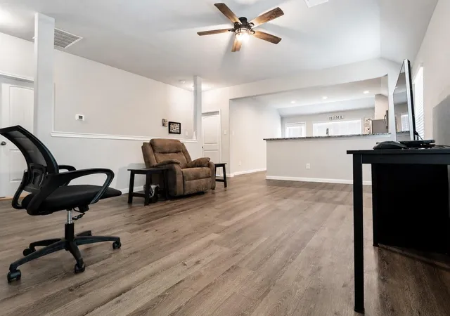 3rd image of 2228 Raider Dr, Conroe, TX 77301 | MLS# 52829777