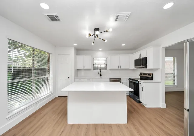 Photo 2 of Single family home for sale at 1330 Three Forks Dr, Katy, TX 77450 | MLS# 10690623 | Listing updated on 2026-08-22