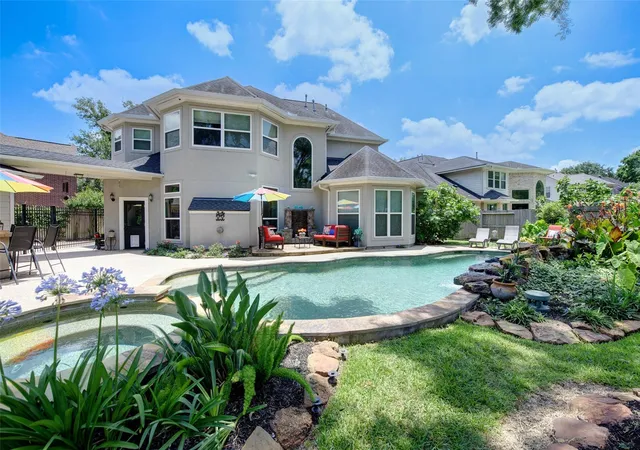 Photo 3 of Single family home for sale at 22002 Treesdale Ln, Katy, TX 77450 | MLS# 88031745 | Listing updated on 2026-08-06