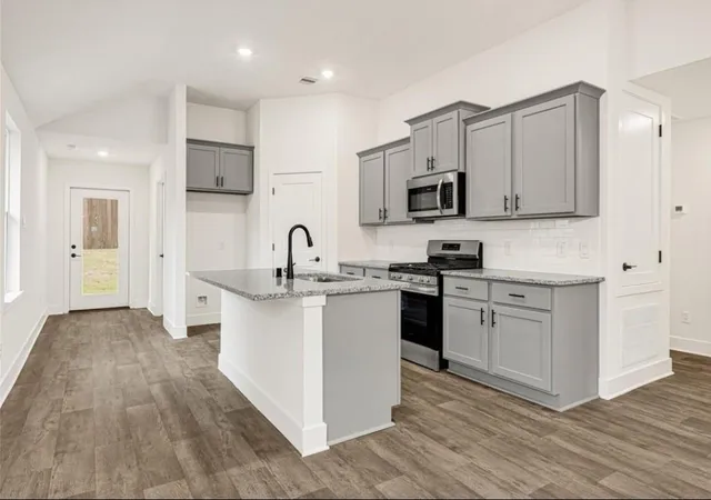 Photo 4 of Single family home for sale at 4321 W Bayou Maison, Dickinson, TX 77539 | MLS# 84971299 | Listing updated on 2026-09-23