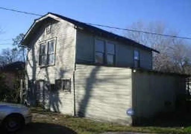 10th image of 2703 Cochran, Houston, TX 77009 | MLS# 38601976