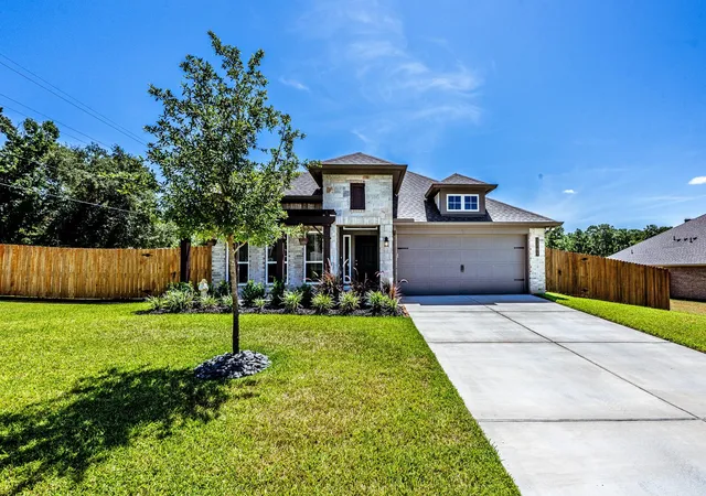 Photo 2 of Single family home for sale at 3701 Sage Ln, Huntsville, TX 77340 | MLS# 63913425 | Listing updated on 2026-09-11