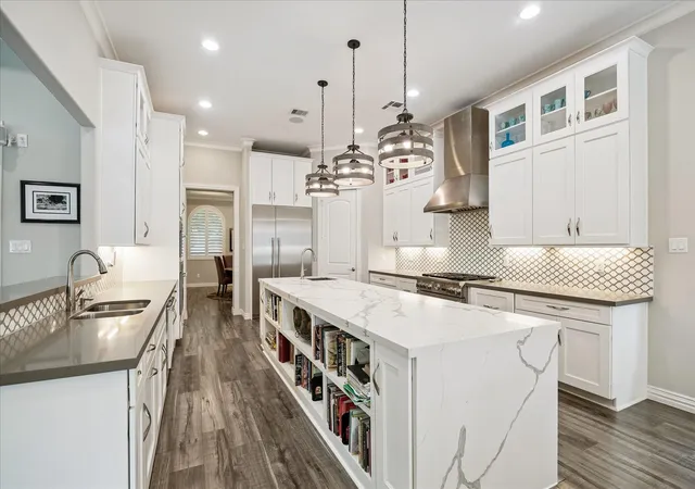 Photo 3 of Single family home for sale at 9622 Cedarhurst Dr, Houston, TX 77096 | MLS# 63942397 | Listing updated on 2026-09-19