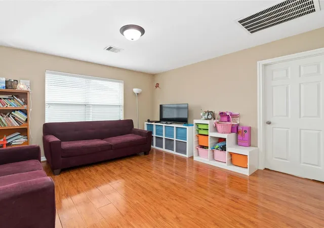 Photo 3 of Single family home for sale at 9022 Creeks Gate Ct, Richmond, TX 77407 | MLS# 87782223 | Listing updated on 2026-08-31