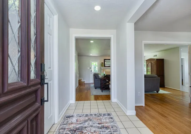 Photo 3 of Sale Pending at 7219 Rancho Mission Dr, Houston, TX 77083 | MLS# 34427003 | Listing updated on 2026-09-06