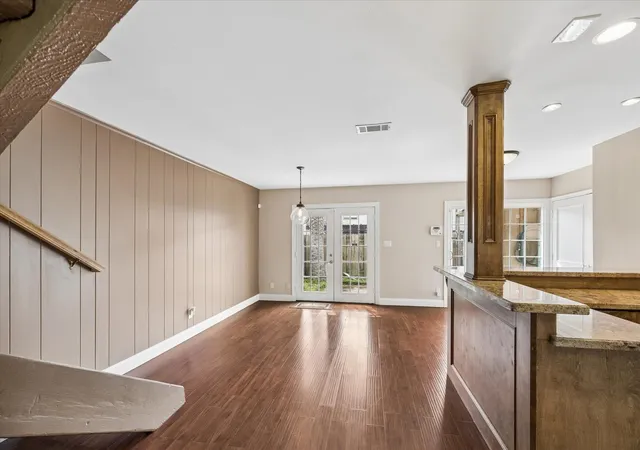 5th image of 2219 Triway Ln #240, Houston, TX 77043 | MLS# 95859734