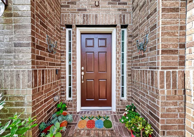 Photo 3 of Sale Pending at 24615 Lakecrest Pine Trl, Katy, TX 77493 | MLS# 47282892 | Listing updated on 2026-09-22
