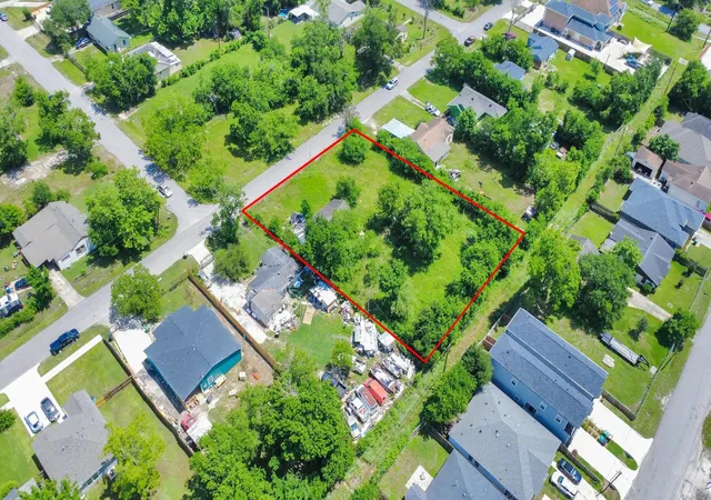 Photo 3 of Land for sale at 4312 Sunflower St, Houston, TX 77051 | MLS# 59921744 | Listing updated on 2026-02-03